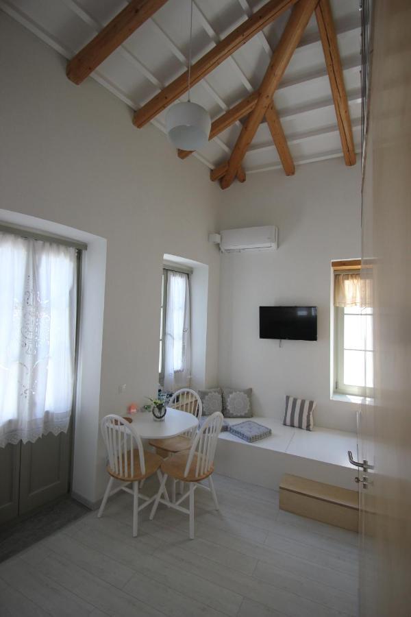 L Anima Boutique Suites Città di Skiathos Esterno foto