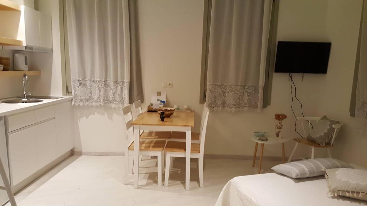 L Anima Boutique Suites Città di Skiathos Esterno foto